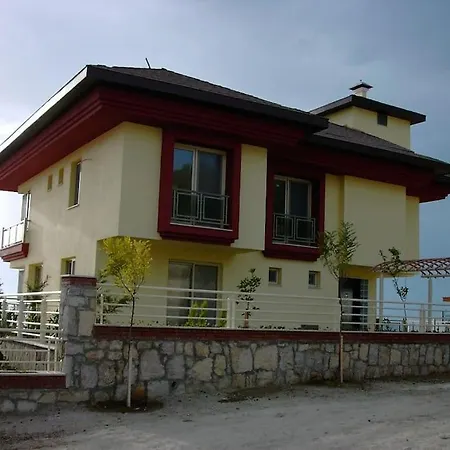 6 Oda1 Salon Muhtesem Deniz Manzarali Kusadasi