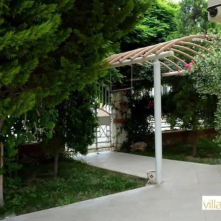 6 Oda1 Salon Muhtesem Deniz Manzarali Kusadasi