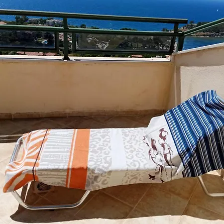 6 Oda1 Salon Muhtesem Deniz Manzarali Villa Kusadasi